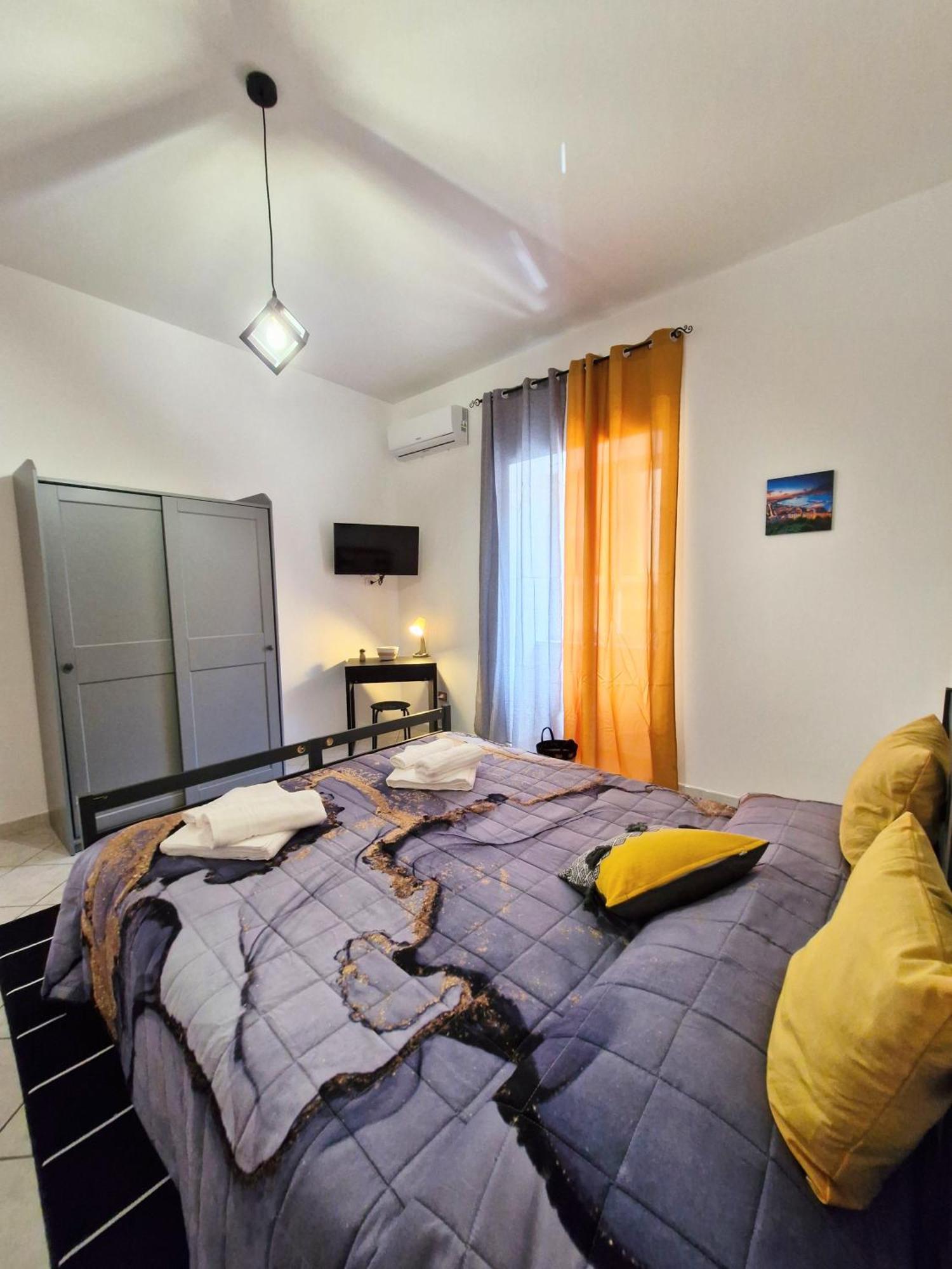לינה וארוחת בוקר נאפולי Casa Imma מראה חיצוני תמונה